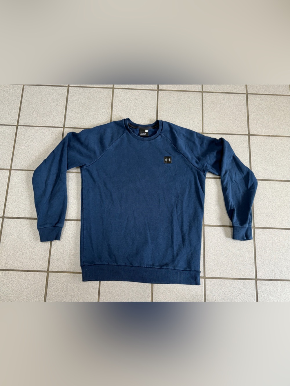 Under Armour Men’s Medium Navy Blue Fleece Crewneck Sweatshirt Logo
